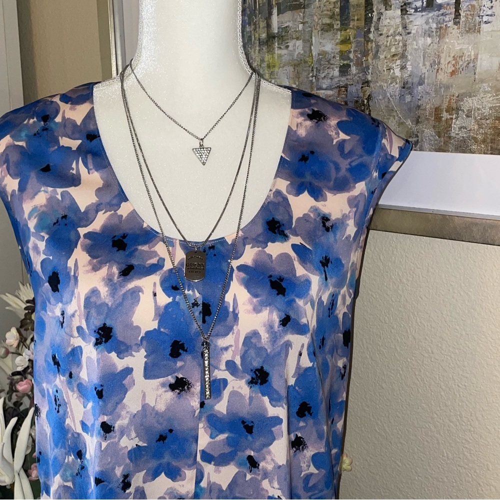 Guess necklace